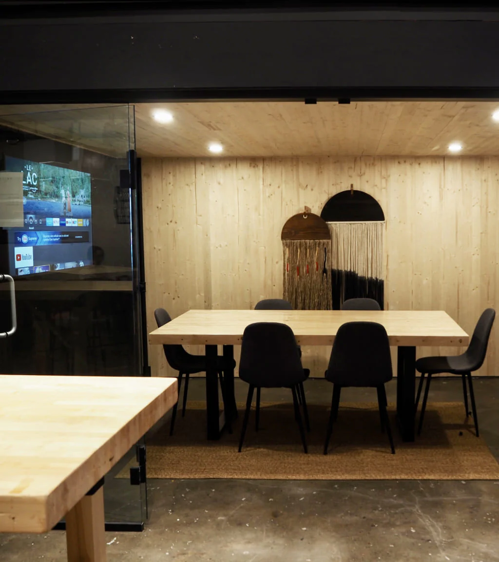 Salon Loup - Image 3